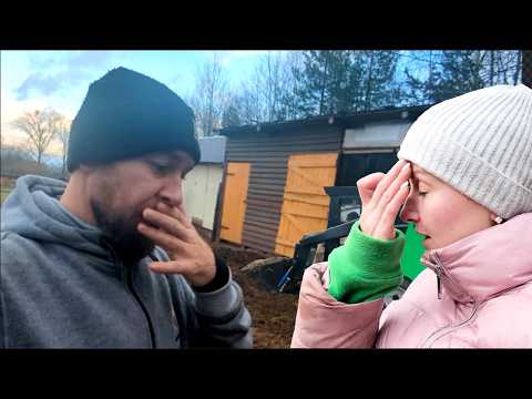 Видео: ТОТАЛЬНАЯ СЛЕЖКА. ВСЕ Могло ПЛОХО Кончится из за этой поломки. КАК ЛЮДИ ЖИВУТ В ЛЕСНОЙ ДЕРЕВНЕ