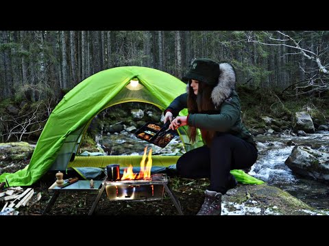 Видео: Одиночный кемпинг с ночевкой & готовка на огне около горной реки | АСМР отдых