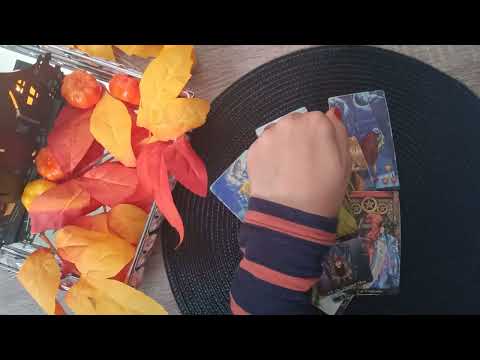 Видео: Любовен триъгълник, какво е там?