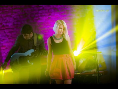 Видео: Лера Зверева - я у бабушки живу (Верасы cover)