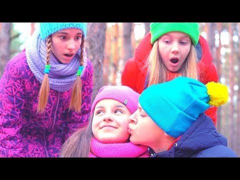 Видео: Девочки ВЫКРАЛИ ПАРНЯ, Хотим ЦЕЛОВАТЬСЯ