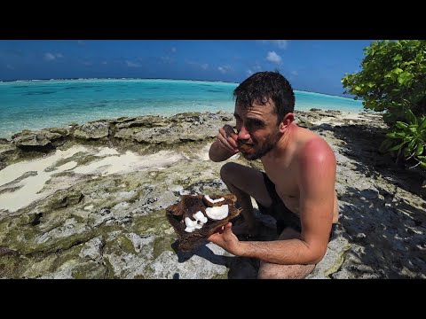 Видео: Выживание на необитаемом острове! 1-Часть/2-Сезон Мурену за хвост.Добываю воду,делаю фильтр,шалаш