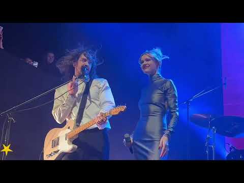 Видео: Моя Мишель – Курточка (Live, Екатеринбург, 17.11.23)
