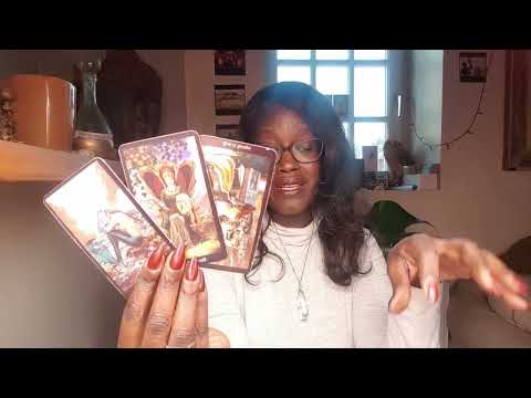 Видео: КТО-ТО СМОТРИТ ЗА ТЕБЕЙ В ИНТЕРНЕТЕ! #тайныйпоклонник #роковаяженщина