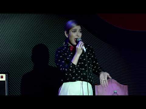 Видео: Агата Вавилова - Медведица