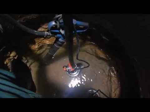 Видео: Углубление колодца в известняке Ступинский Район дер. Агарино