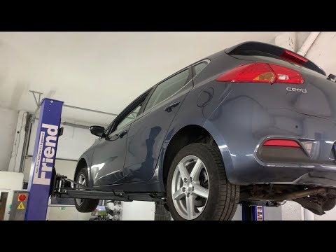 Видео: Замена сайлентблока заднего рычага Kia Ceed