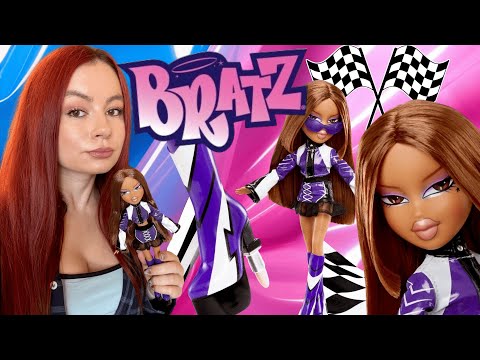 Видео: Братц Jasmin Scorchin распаковка и обзор куклы 💙