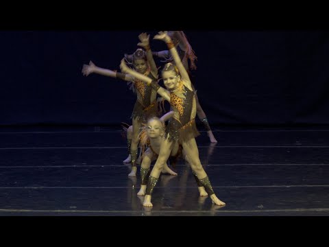 Видео: "Амазонки". Эстраднй танец.