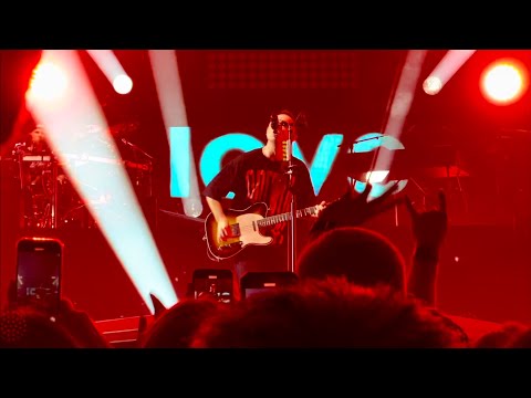 Видео: ЗВЕРИ • «Просто такая сильная любовь❤️‍🔥» • СКА Арена • Санкт-Петербург • 1.03.2025