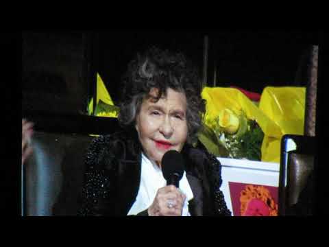 Видео: Баба Стояна на 97 - юбилей 70 години на сцената - 02.02. 2019 (част 2 - за публиката и юбилеите)