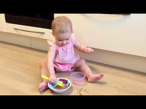 Видео: Как Научить Ребенка Кушать Самостоятельно. Наш Опыт