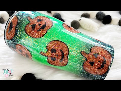 Видео: Урок по созданию блестящих стаканов «Пика-бу» на Хэллоуин