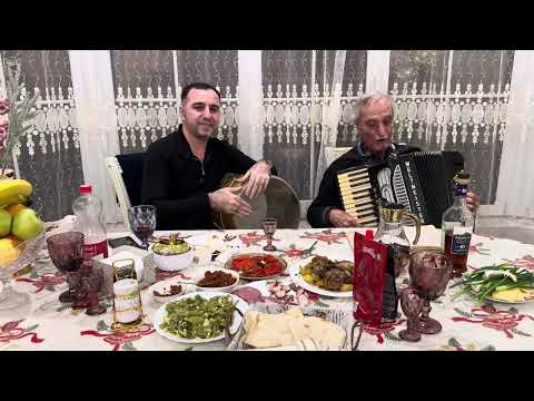 Видео: Амшенская песня ❤️ « Гарквуши ерг » поёт Вачаган Икиликян