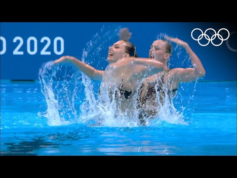 Видео: Синхронное плавание: дуэт сборной ОКР - абсолютные чемпионы после квалификации