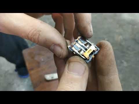 Видео: Ремонт кнопок стеклоподъемника Chevrolet Lacetti