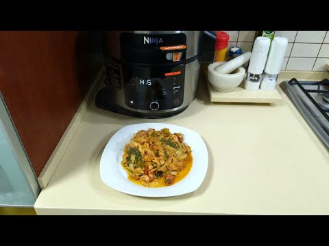 Видео: Капуста тушеная с сосисками, в мультиварке Ninja SMART LID OL550/553