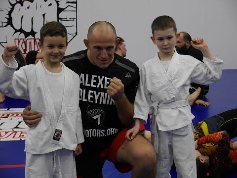 Видео: Гильотина от Алексея Олейника