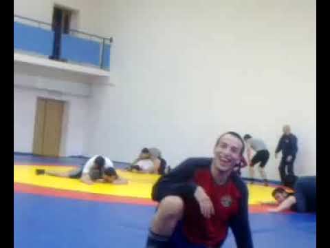 Видео: 2014г. Проходы в ноги за счёт работы рук. (С.Нуцулханов).