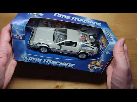 Видео: (НеМоделизм) Машина времени DeLorean DMC-12 1:24 от WELLY арт. 22441