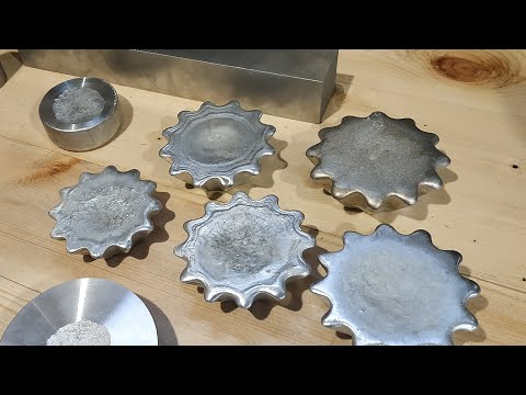 Видео: Расплавил 11кг карбюраторов. Цинк плюс алюминий и обработка на токарном