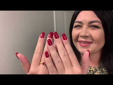 Видео: Как легко наклеить накладные ногти 💅🏻 сегодня клею бордовые квадратные ногти 💅🏻 очень красивые