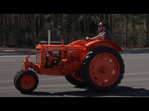 Видео: Какой трактор вам нравится больше всего? Мы попросили сотрудников Музея тракторов Кистоун поделит...