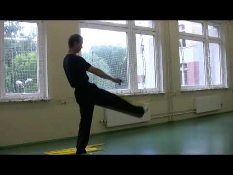 Видео: Метание палки ногой