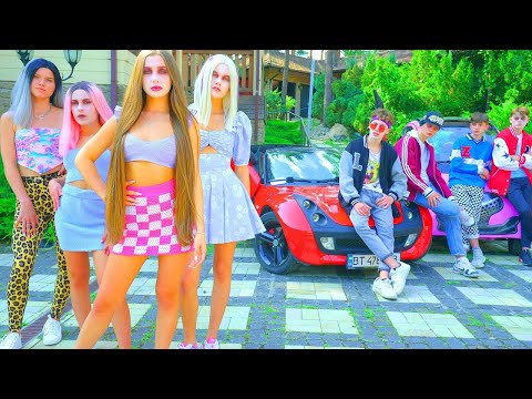 Видео: Първата СРЕЩА НА ДАЯНА и приятелките й с новите им гаджета 😍 Какво чакат ученичките?