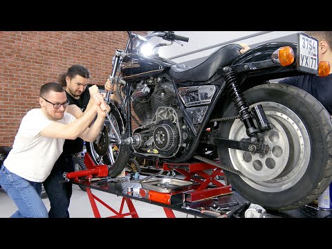 Видео: Цепь и Звезды на Harley Davidson FXR