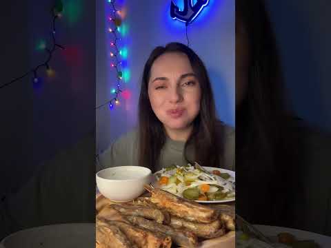Видео: Жареная мойва мукбанг 🤤#asmrmukgbang #foodlover #mukbang #еда 