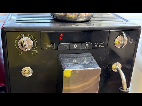 Видео: КУПИЛ КОФЕМАШИНУ ПО НИЗУ РЫНКА. ЧТО МОГЛО ПОЙТИ НЕ ТАК? • MELITTA CAFFEO SOLO & MILK