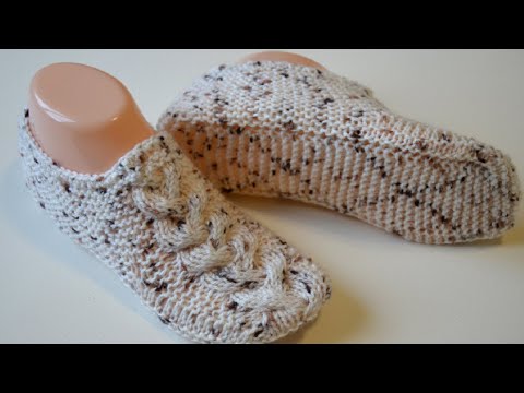 Видео: Следки с косой на двух спицах без швов