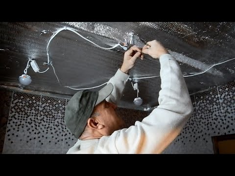 Видео: Монтаж диодных светильников на потолок ч.2