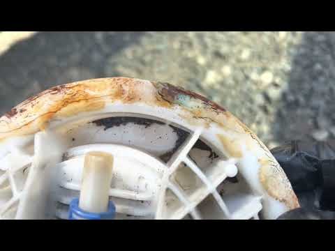 Видео: Как заменить топливный насос на Dodge Magnum, Charger, Challenger и Chrysler 300