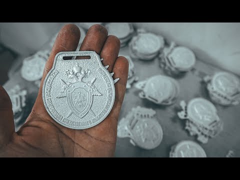 Видео: Литье медалей. Лить качественно и много в условиях небольшой мастерской? Легко!