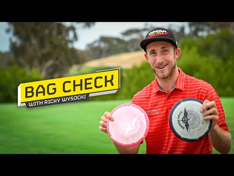 Видео: Проверка сумки: Рики Высоцки 2021 года в сумке