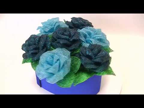 Видео: Голубая роза из бисера. tutorial