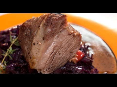 Видео: Буженина с медово-горчичным соусом | Мясо. От филе до фарша