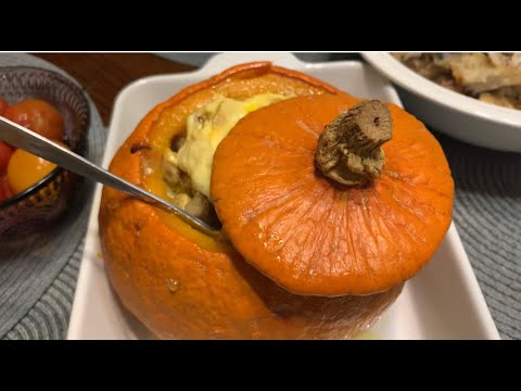 Видео: Мясо в тыкве с грибами.