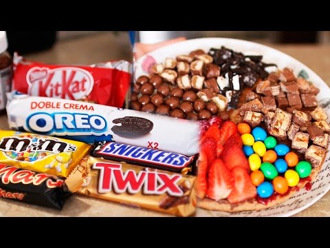 Видео: ГОТОВИМ ТОРТ ИЗ OREO, KITKAT, SNICKERS, MARS, TWIX, M&M'S, NUTELLA | SWEET HOME