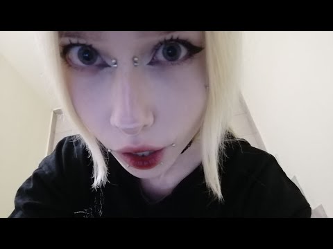 Видео: АСМР// макияж в подъезде💗💫 ASMR// makeup in the stairwell💗💫