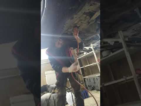 Видео: Замена масла в АКПП Ниссан Альмера g15