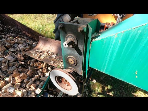 Видео: ЮМЗ-6+Подрібнювач гілок100 це треба бачити..