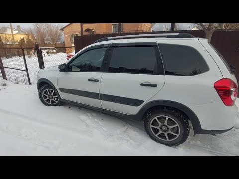 Видео: LADA GRANTA CROSS 23 Заводские уплотнители порогов на двери зачем их менять
