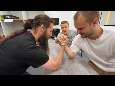 Видео: Серьезная битва в HappyPC Питер! 🥊