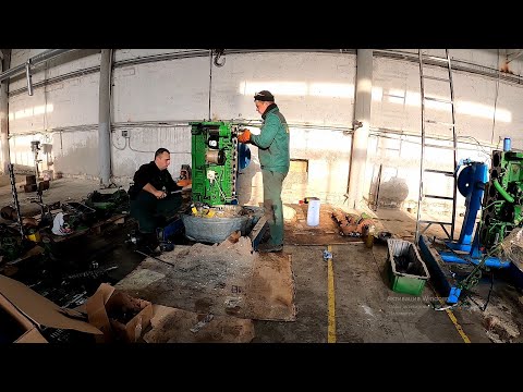 Видео: Сборка двигателя JohnDeere 6090 TIER 3/ Куда уходила охлаждающая жидкость! Трактор JohnDeere 8430