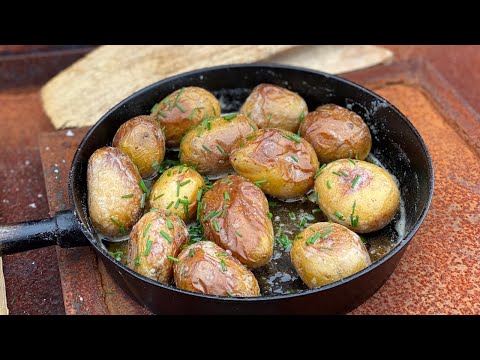 Видео: Копчёный картофель в офсетной коптильне | Hank's True BBQ™