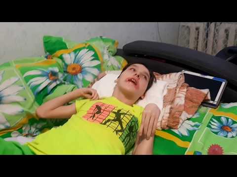 Видео: Бабушка воспитывает внучку инвалида/Ребенок с диагнозом ДЦП