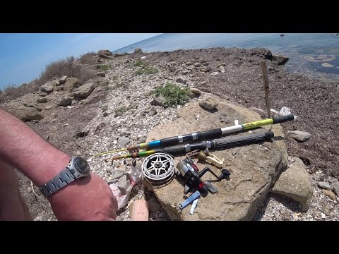 Видео: Рыбалка она и в Африке рыбалка.